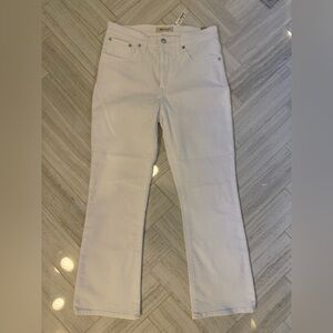 New with tags. Madewell Cali Demi bootcut white. Size 28